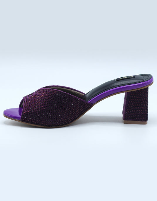 Modern Swiss 002 stable heels, ideal for casual or formal looks.