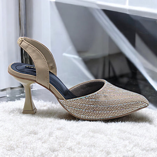 Trendy Swiss 3P gold pointed toe sandals, ideal for formal and casual occasions.