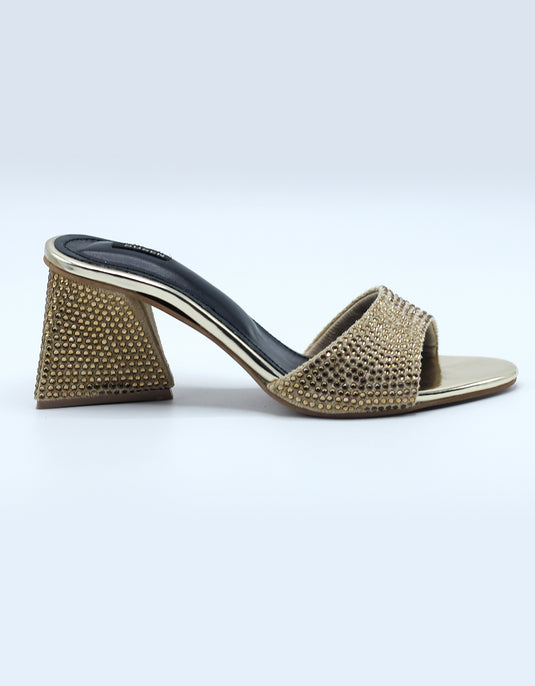 Versatile Swiss 001 chic block heels for casual or formal wear.